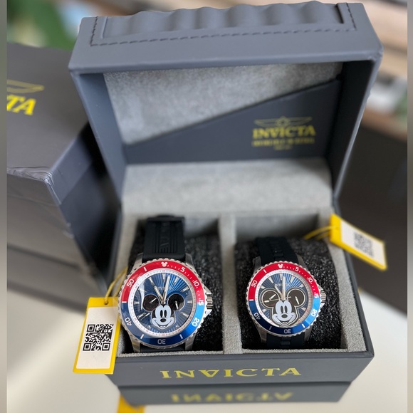 INVICTA Mickey Mouse Watch Set ~NIB π¦ - Picture 3 of 16